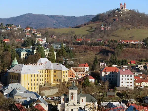 Pohľad na centrum mesta - &scaron;koly