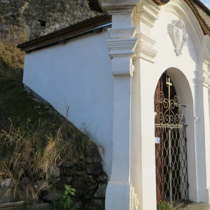 Ježiš nesie kríž