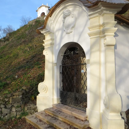 Ježišovo mŕtve telo v lone Matky (Pieta)